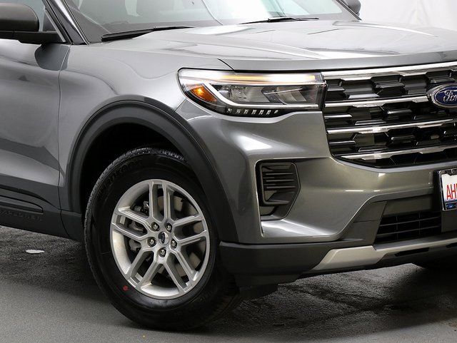 New 2026 Ford Explorer Active video 3