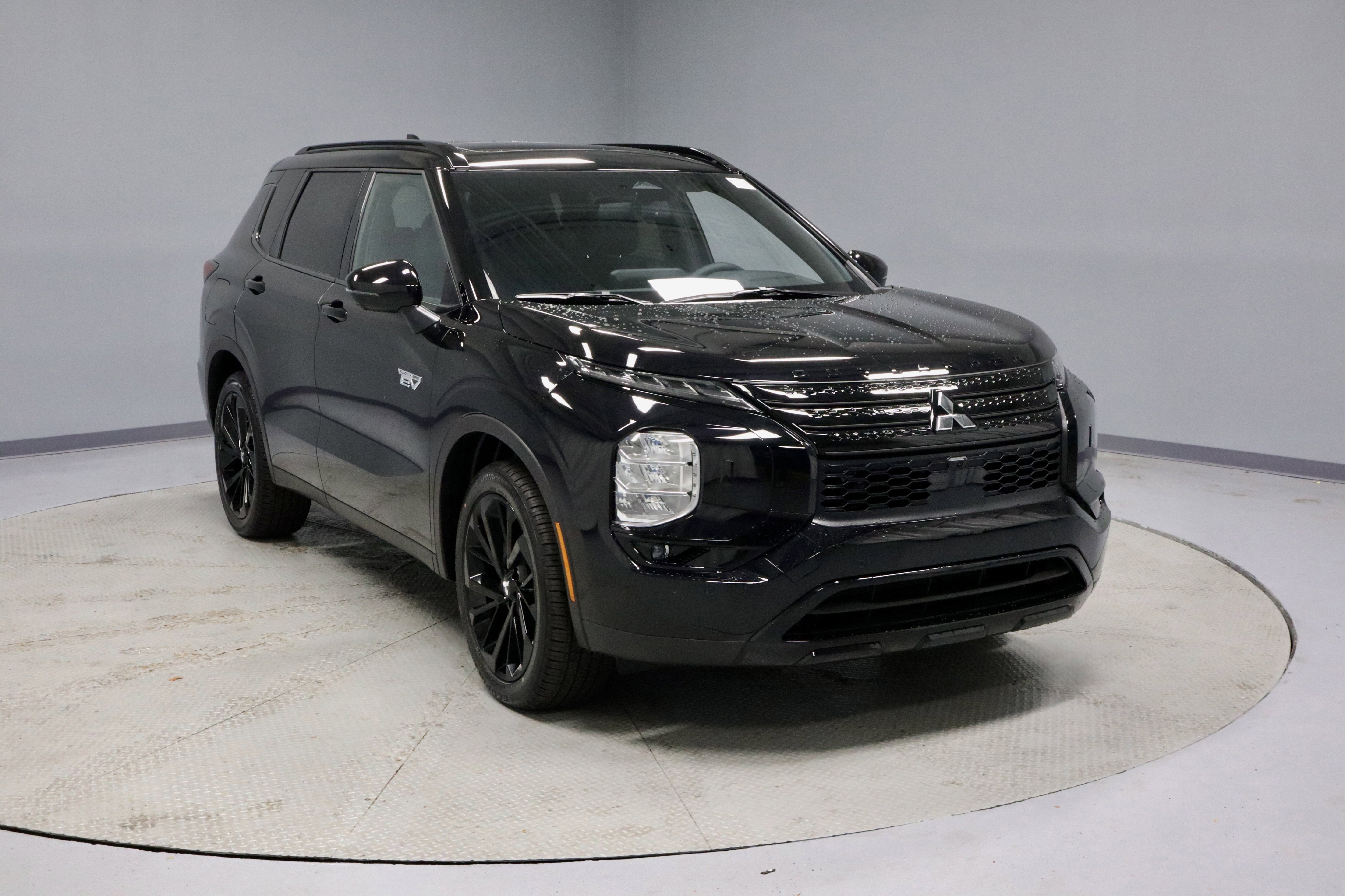 New 2025 Mitsubishi Outlander SEL Black Edition