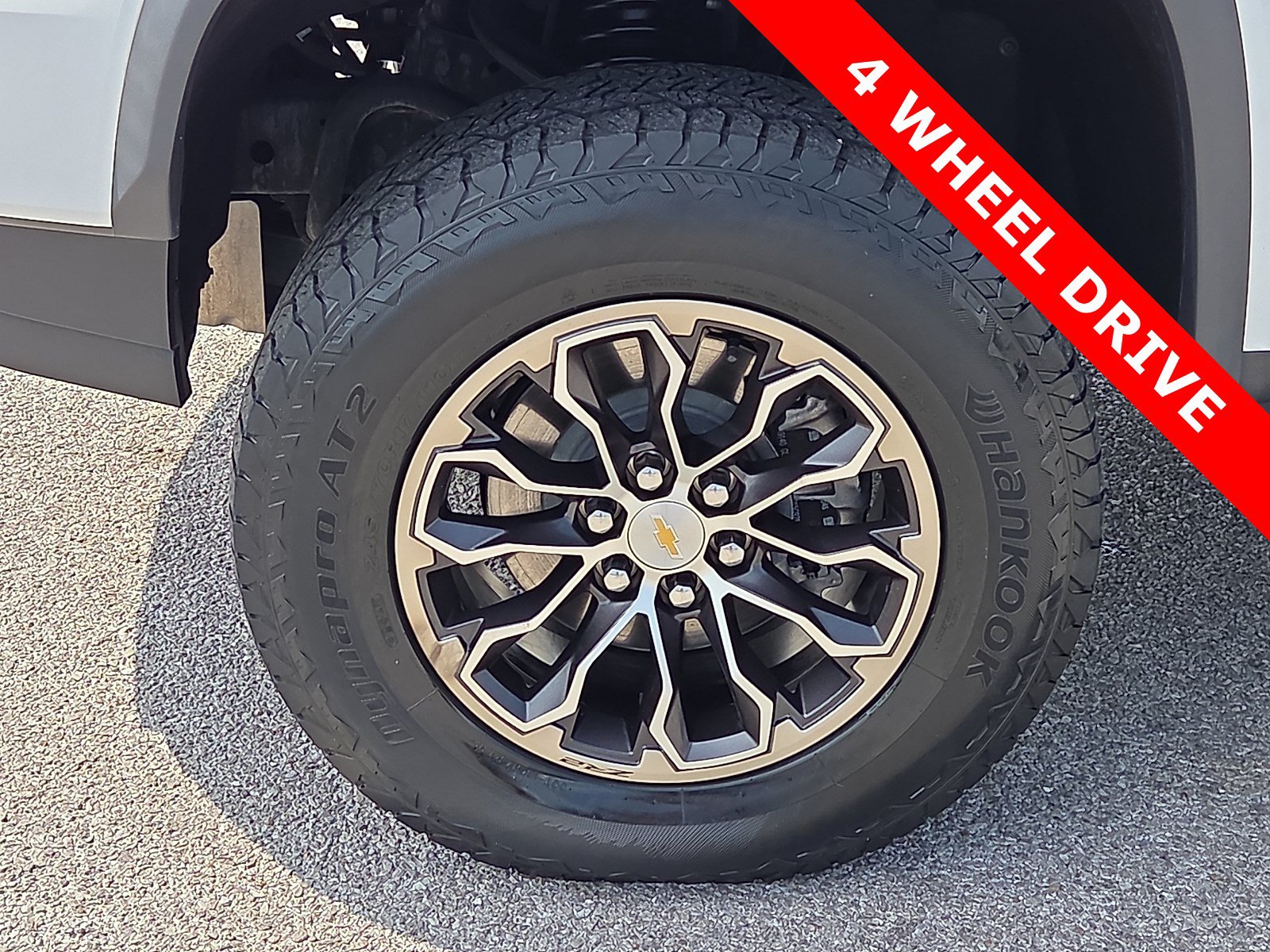 Used 2022 Chevrolet Colorado ZR2 w/ LPO, Power Package AWD/4WD image 7