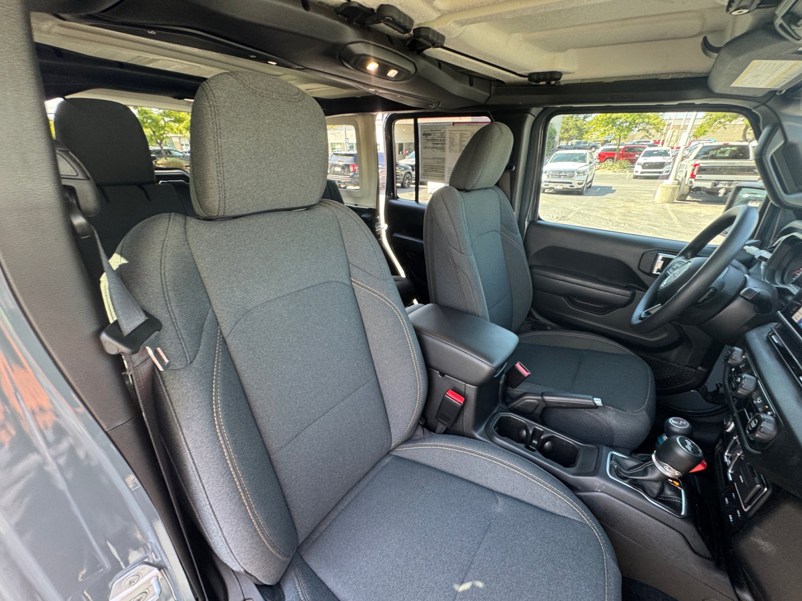 Used 2025 Jeep Wrangler Unlimited Sport AWD/4WD image 20