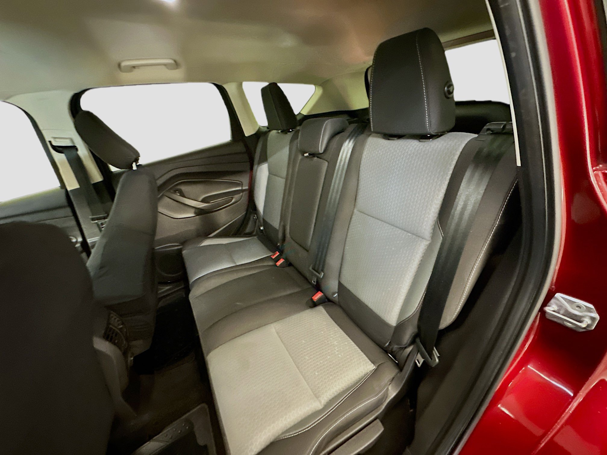 Used 2018 Ford Escape SE image 28