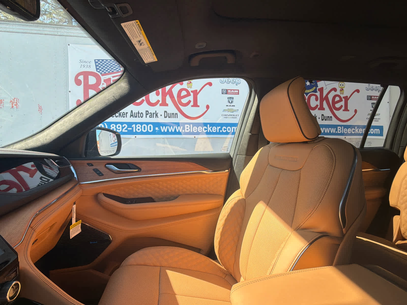 New 2025 Jeep Grand Cherokee L Summit image 28