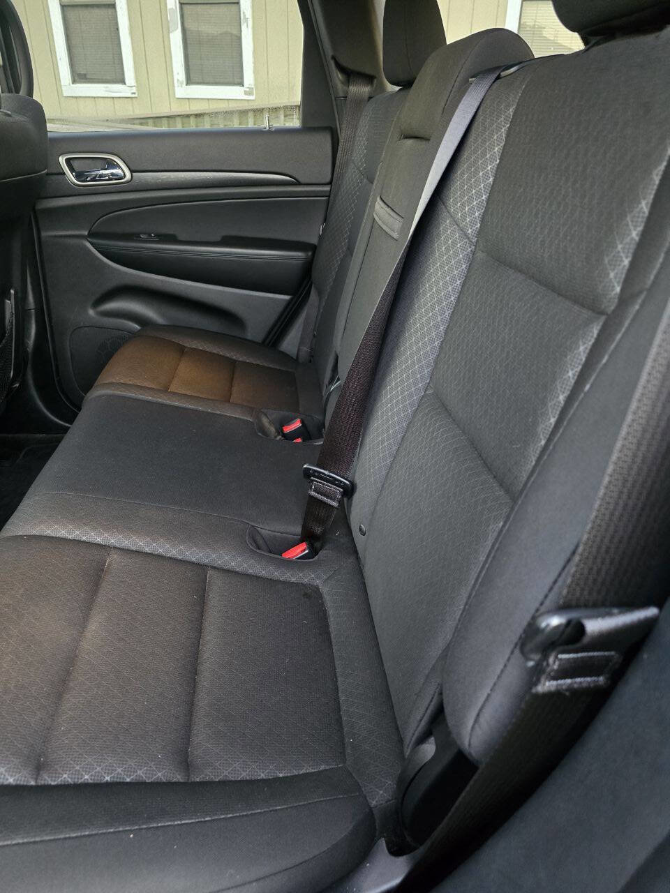 Used 2018 Jeep Grand Cherokee Laredo image 27