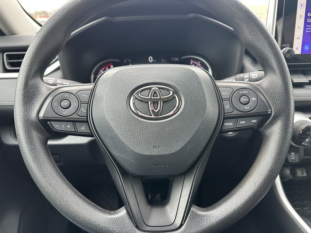Used 2024 Toyota RAV4 XLE FWD image 29