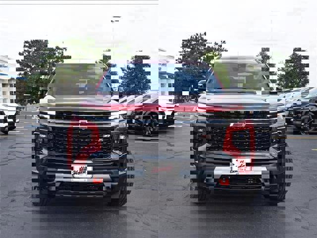 New 2026 Chevrolet Traverse Z71 w/ LPO, Floor Liner Package image 2