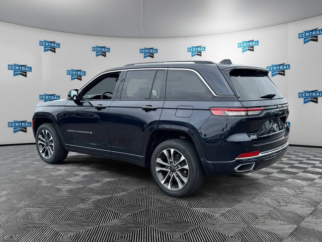 Certified 2023 Jeep Grand Cherokee Overland w/ Luxury Tech Group IV AWD/4WD image 4