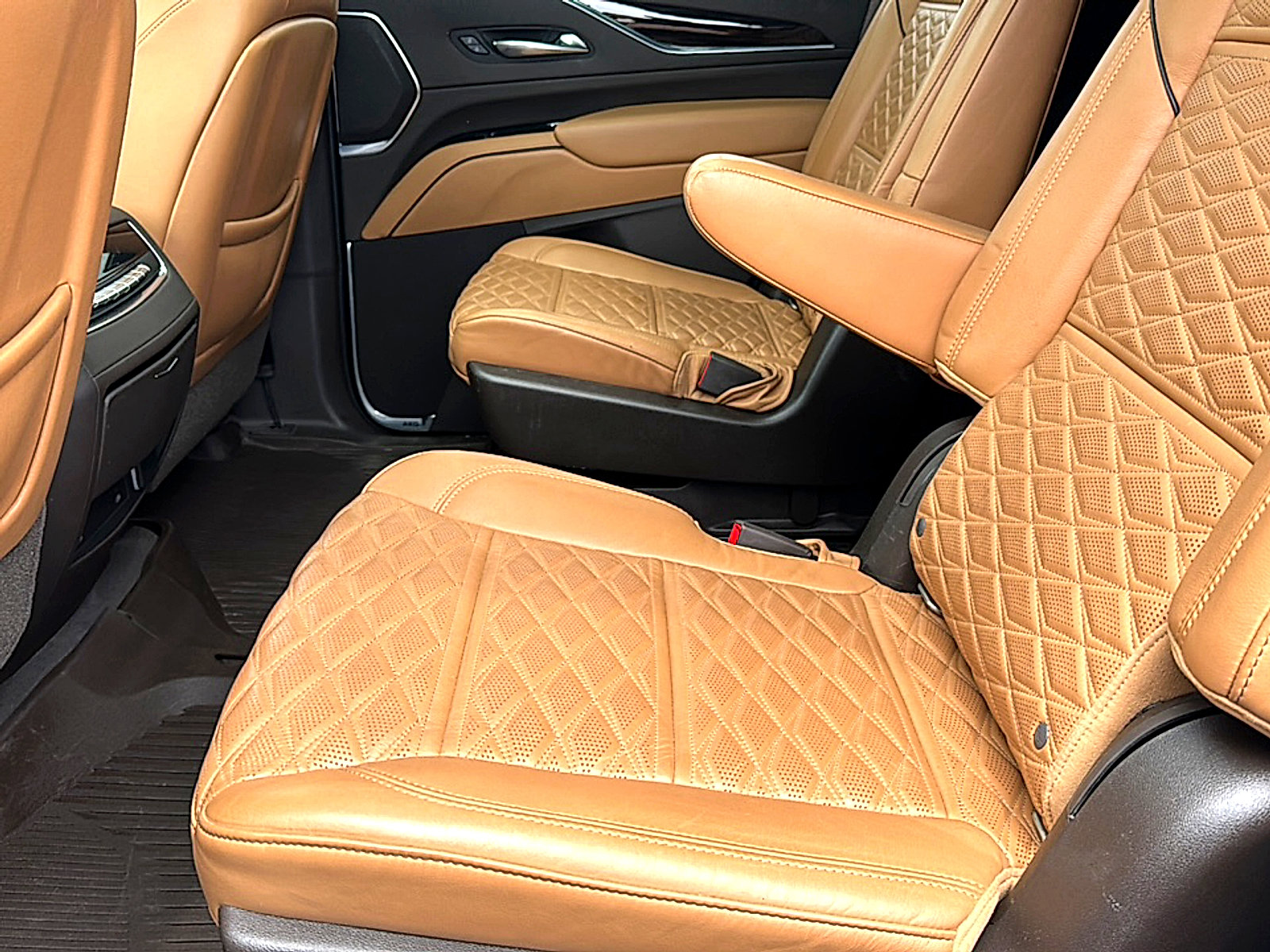 Used 2021 Cadillac Escalade Sport RWD image 19