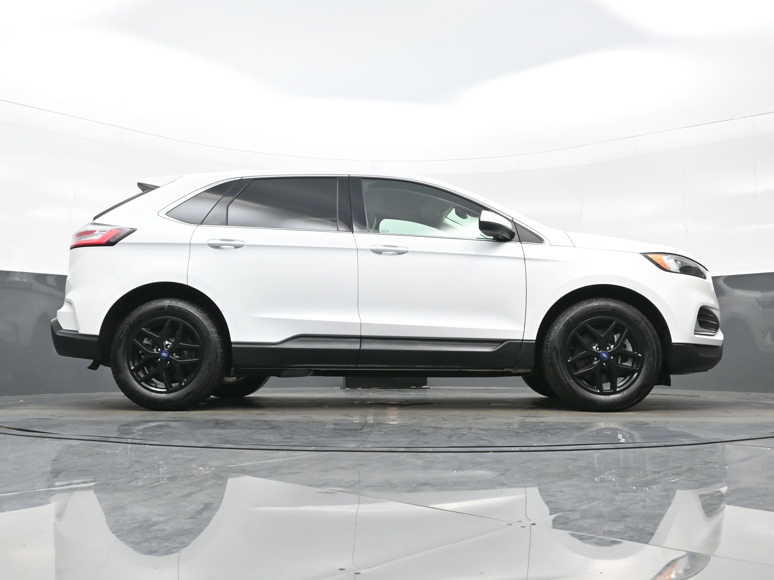 Used 2022 Ford Edge SEL image 31