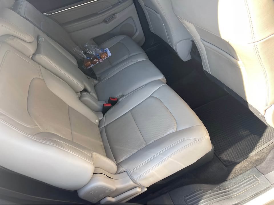 Used 2018 Ford Explorer Limited w/ Ford Safe & Smart Package image 11