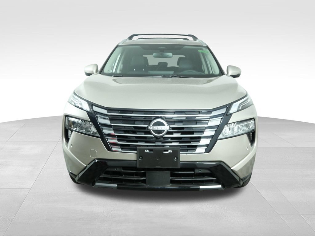 Used 2026 Nissan Rogue Platinum w/ Platinum Premium Package AWD/4WD image 3