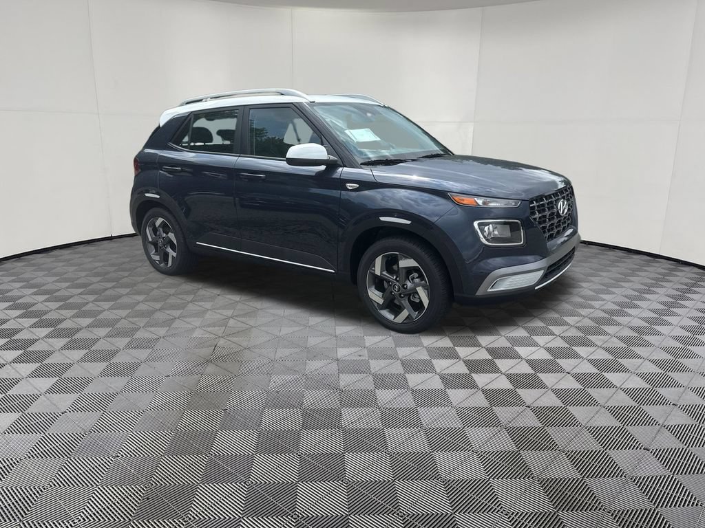 New 2026 Hyundai Venue SEL FWD image 3