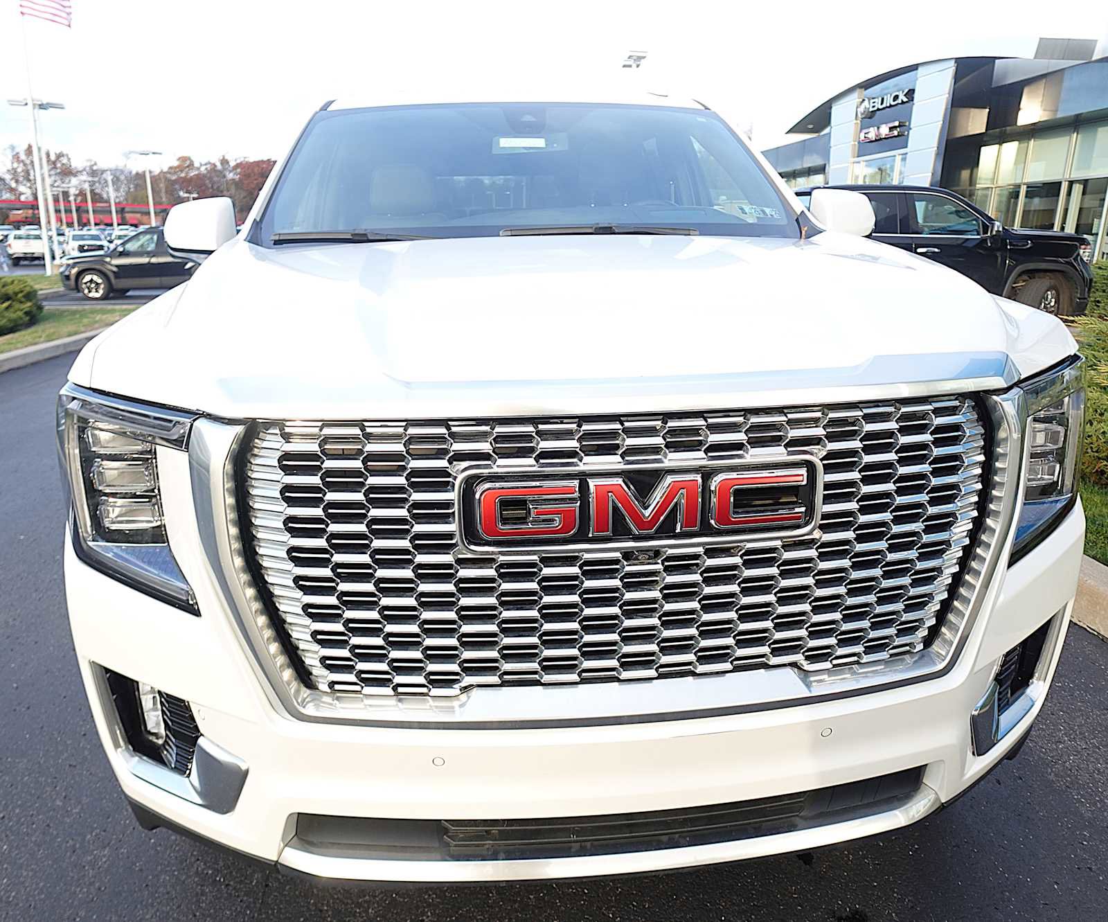 Used 2022 GMC Yukon Denali w/ Max Trailering Package AWD/4WD image 8