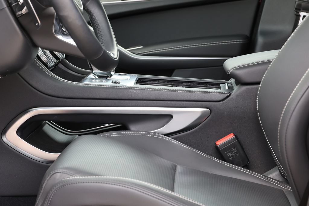 Certified 2026 Jaguar F-PACE R-Dynamic S AWD/4WD image 13