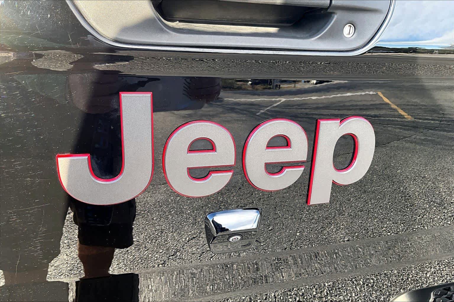 Used 2022 Jeep Gladiator Sport image 29