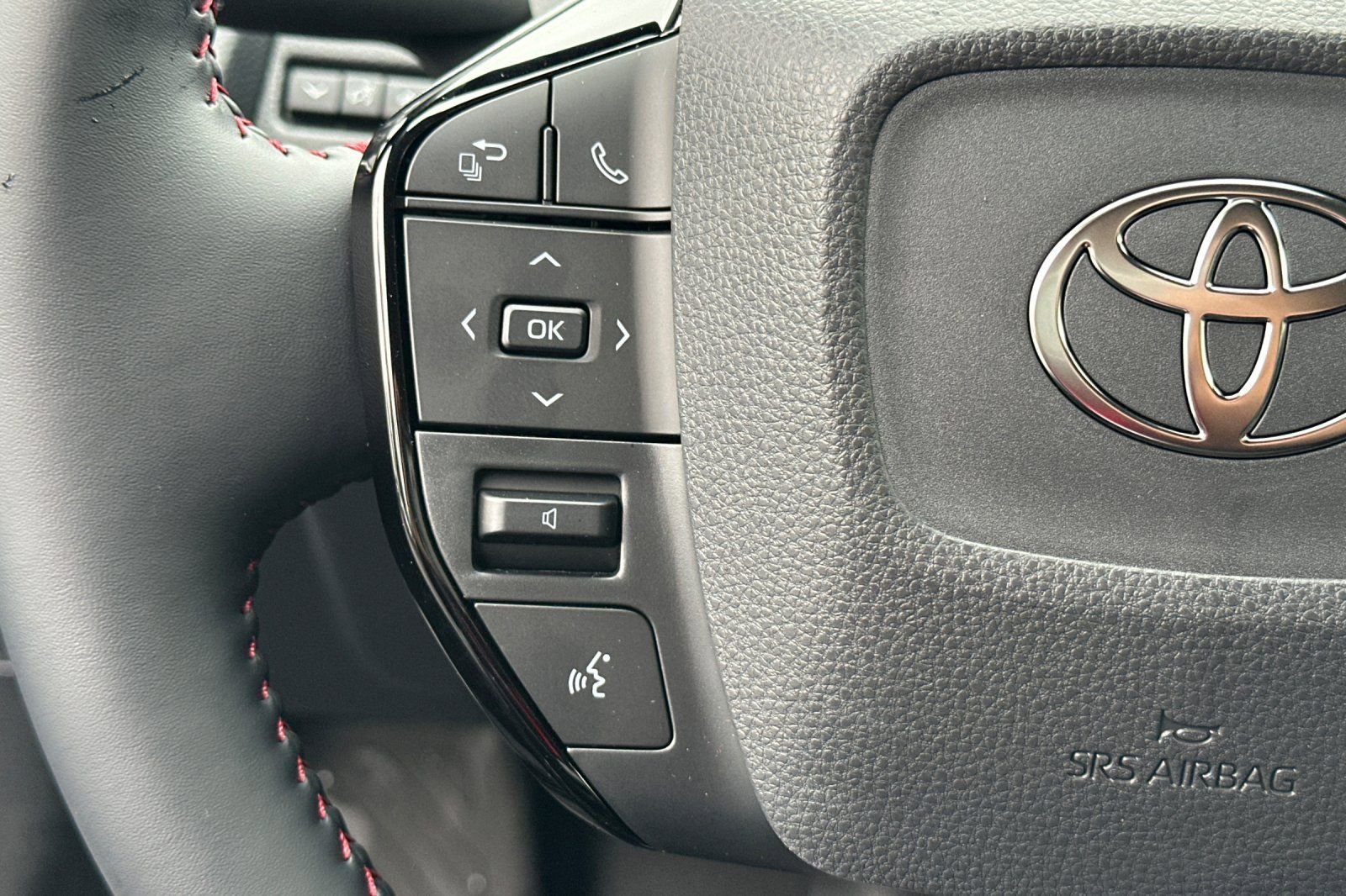 New 2026 Toyota Prius Plug-In Hybrid image 25