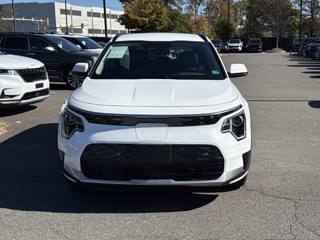 Used 2023 Kia Niro Wind w/ Wind Preserve Package FWD image 6