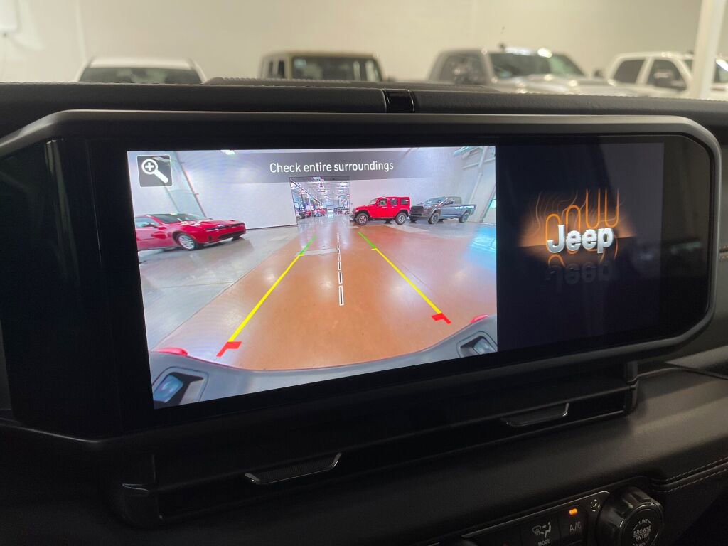 New 2025 Jeep Gladiator Mojave image 18