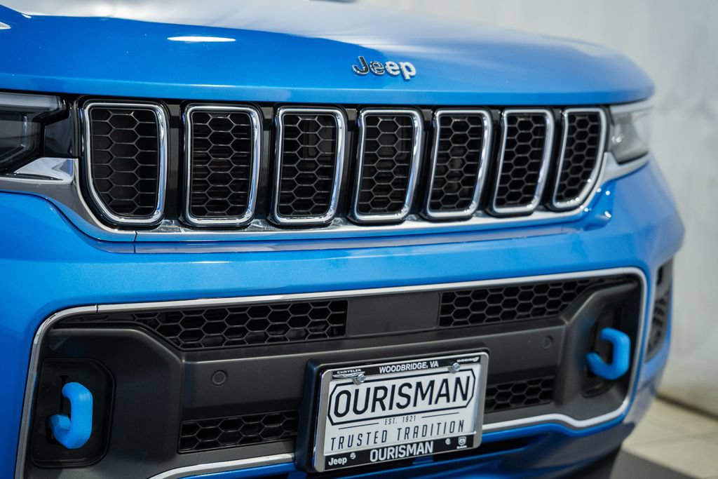 Used 2022 Jeep Grand Cherokee Overland AWD/4WD image 12