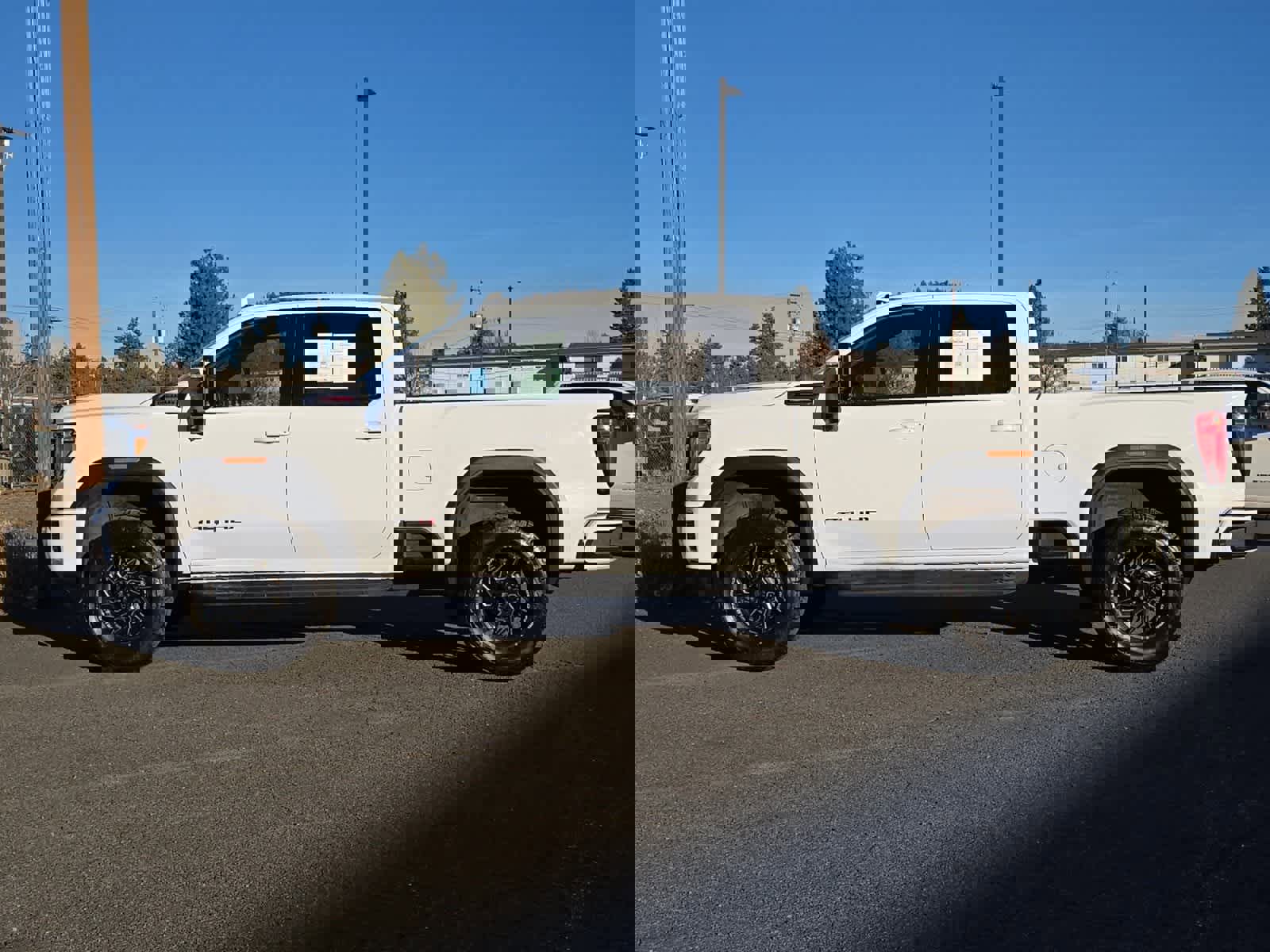 Used 2021 GMC Sierra 3500 AT4 w/ AT4 Preferred Package image 5