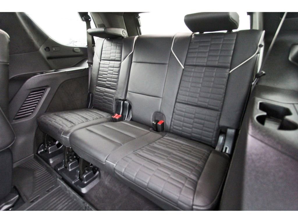 Used 2026 Cadillac Escalade Platinum Sport w/ LPO, ONYX Package AWD/4WD image 13