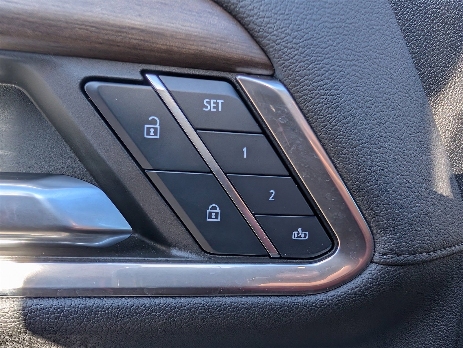 Used 2024 Chevrolet Silverado 1500 High Country w/ Midnight Edition image 28