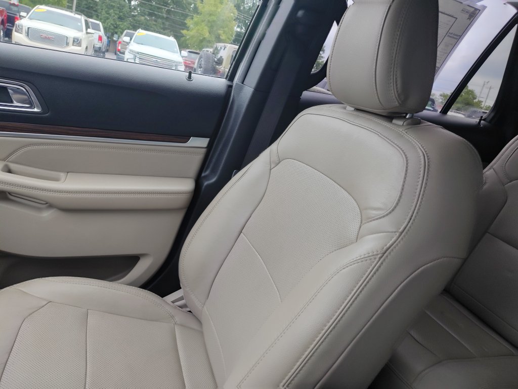Used 2018 Ford Explorer Limited FWD image 10