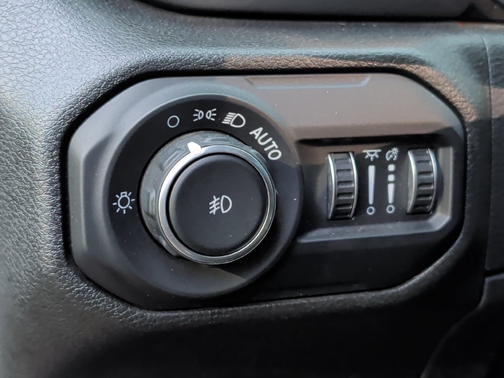 Used 2021 Jeep Wrangler Unlimited Sport AWD/4WD image 14