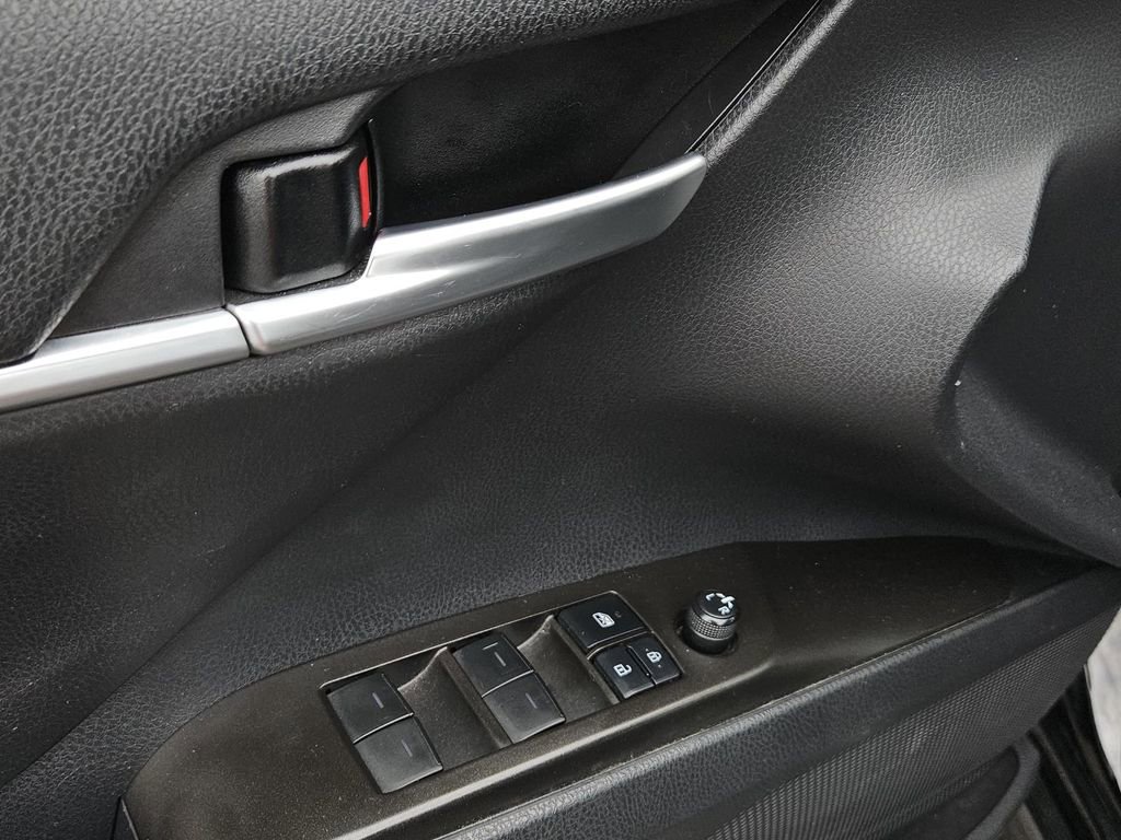 Used 2021 Toyota Camry SE w/ Cold Weather Package image 26