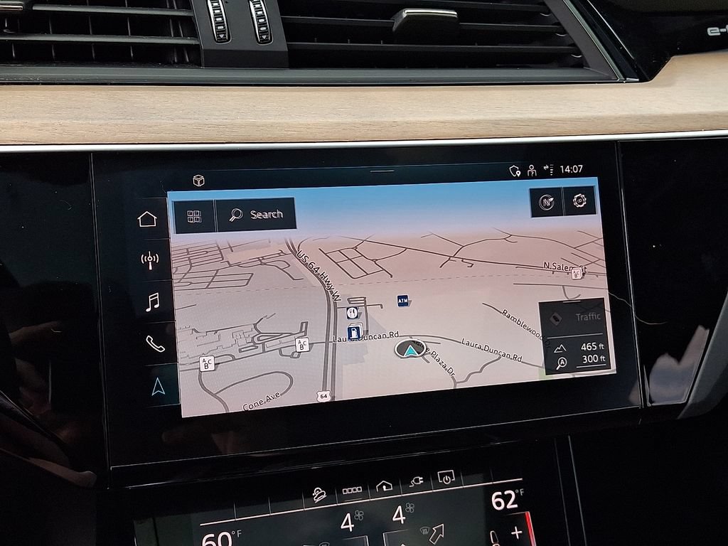 Used 2024 Audi Q8 e-tron Premium Plus AWD/4WD image 17