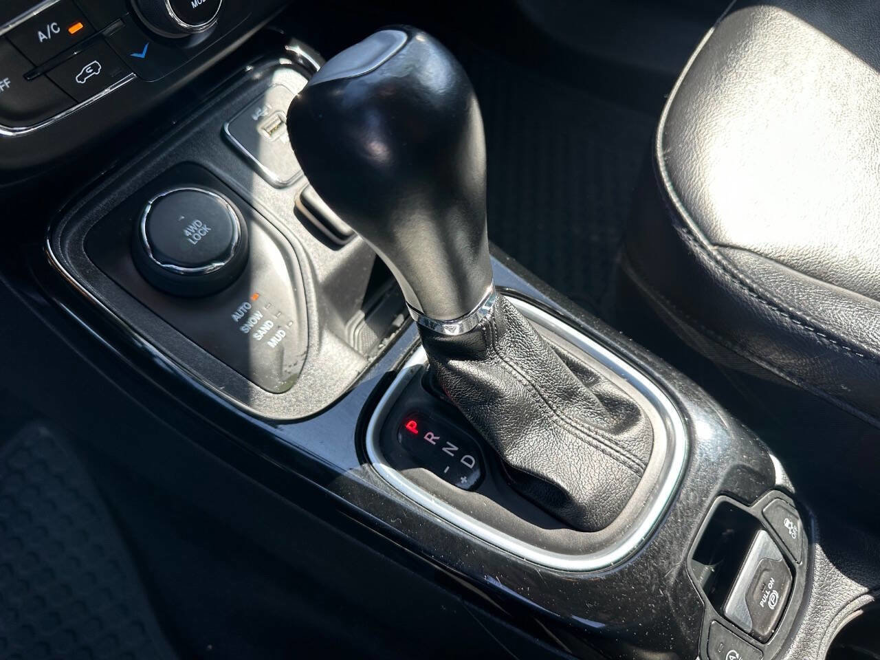 Used 2020 Jeep Compass Latitude image 13