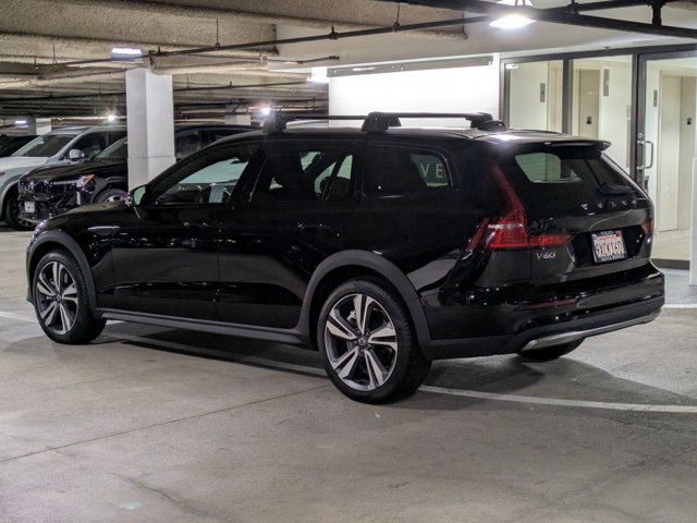 New 2026 Volvo V60 B5 Cross Country Plus w/ Climate Package AWD/4WD image 5