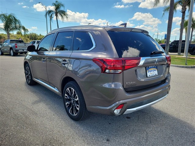 Used 2018 Mitsubishi Outlander SEL image 3