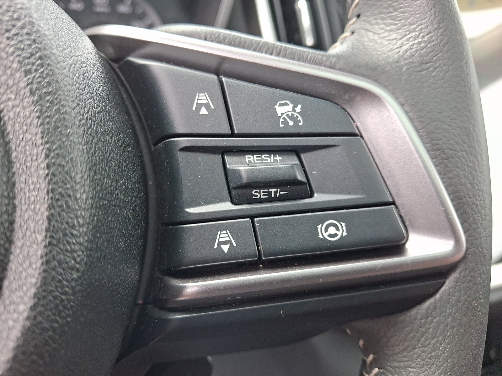 Used 2024 Subaru Ascent Limited w/ Technology Package AWD/4WD image 21