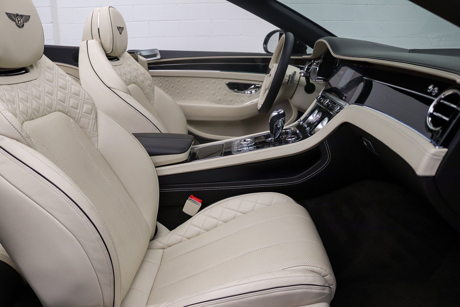 Used 2020 Bentley Continental GT V8 AWD/4WD image 22