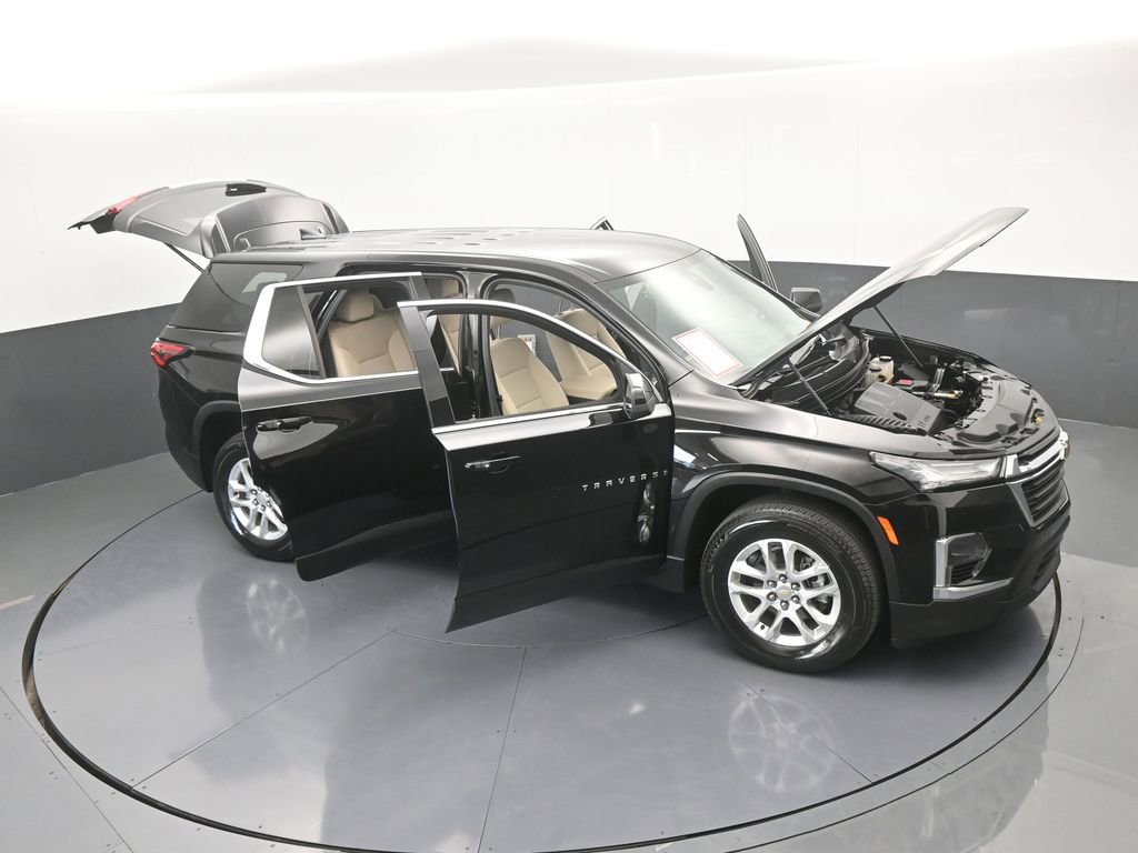 Used 2023 Chevrolet Traverse LS image 68