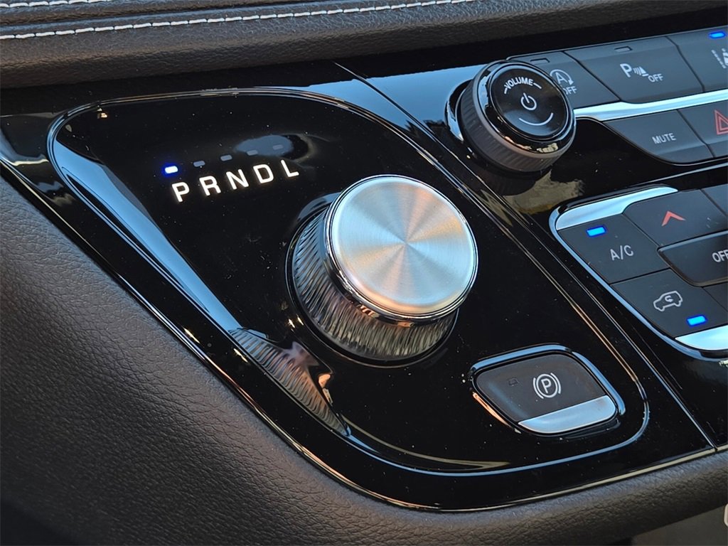 New 2026 Chrysler Pacifica Select image 15
