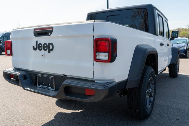 New 2026 Jeep Gladiator Sport AWD/4WD image 5