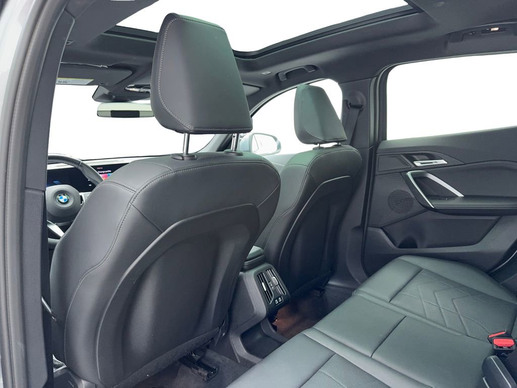 Used 2025 BMW X2 xDrive28i image 14