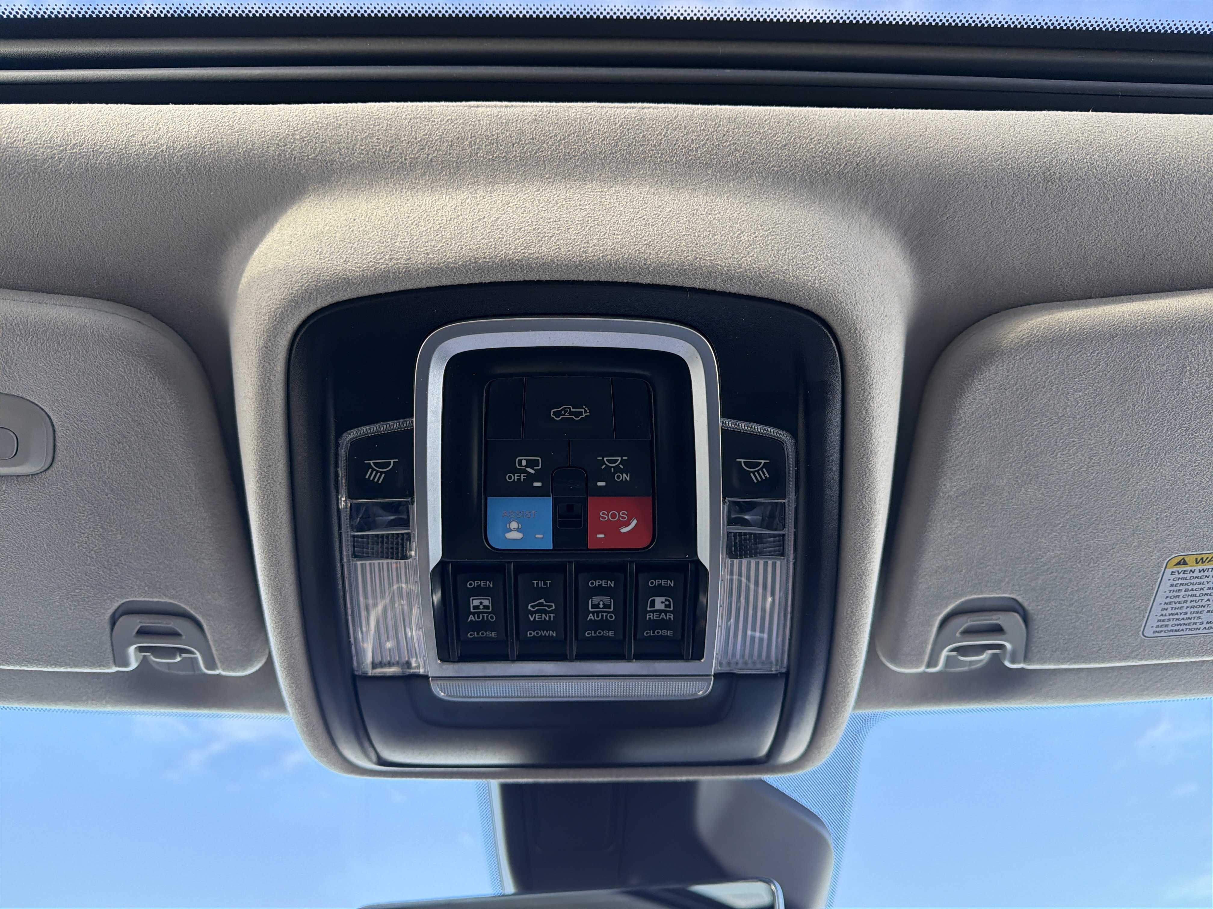 Used 2025 RAM 1500 Tungsten image 31