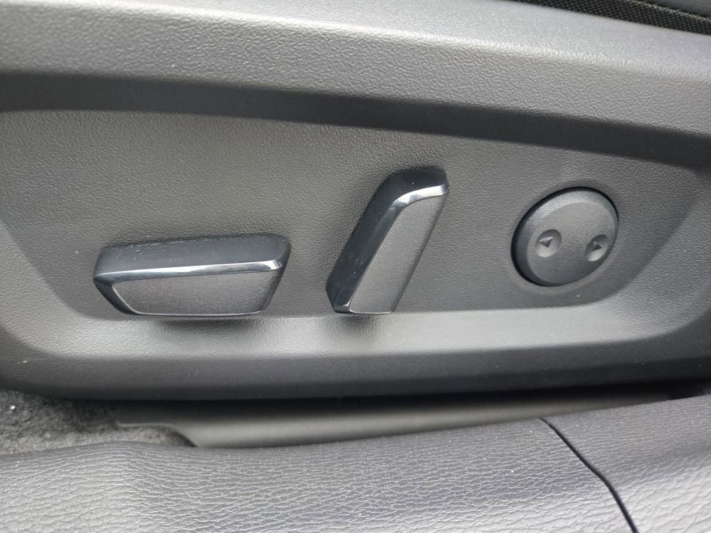 New 2025 Mitsubishi Outlander SE image 17