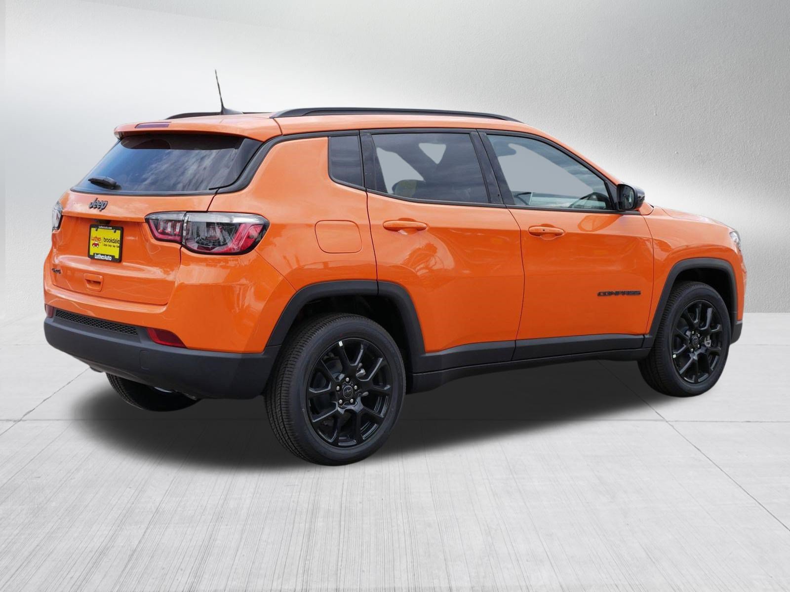 New 2026 Jeep Compass Latitude AWD/4WD image 7