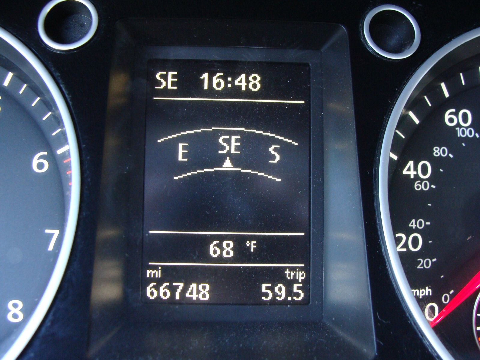 Used 2014 Volkswagen CC R-Line image 13