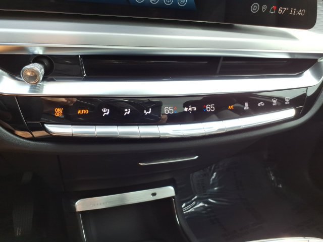 Used 2026 Cadillac Lyriq Luxury AWD/4WD image 30