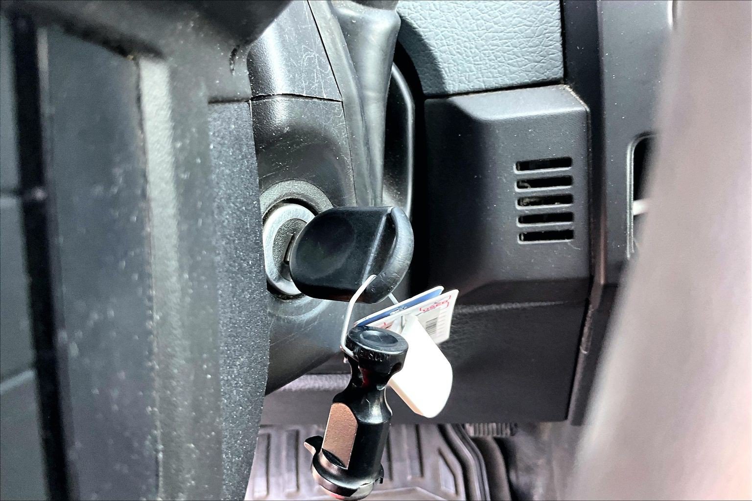 Used 2013 Ford F150 XL w/ Mid Equipment Group RWD image 12