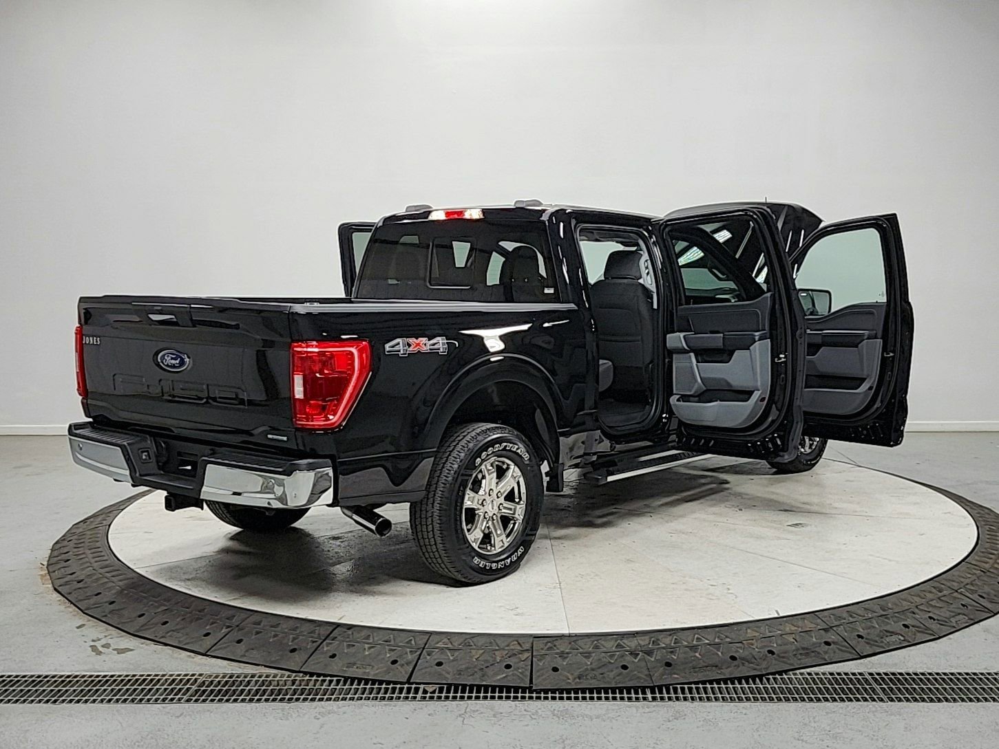 Used 2021 Ford F150 XLT w/ Equipment Group 301A Mid image 15