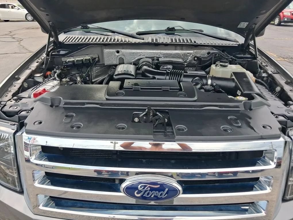 Used 2013 Ford Expedition EL Limited AWD/4WD image 9