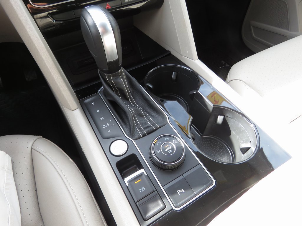 Used 2022 Volkswagen Atlas SE w/ Black Wheel Package image 26