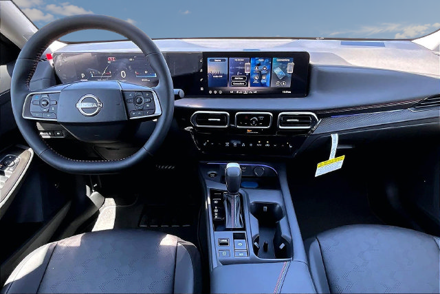 New 2027 Nissan Sentra SR w/ SR Premium Package FWD image 5