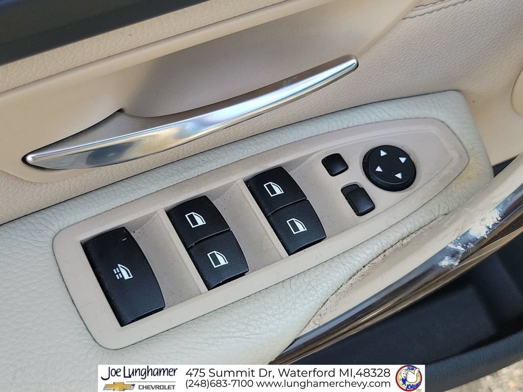 Used 2015 BMW 428i Convertible RWD image 25