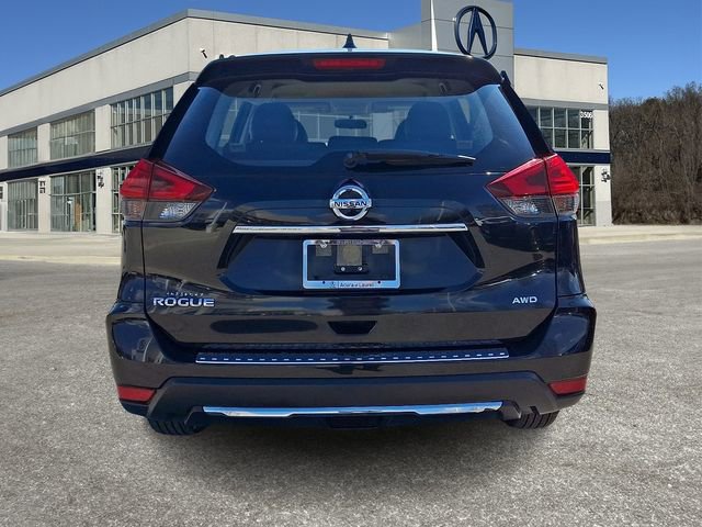 Used 2017 Nissan Rogue S image 5